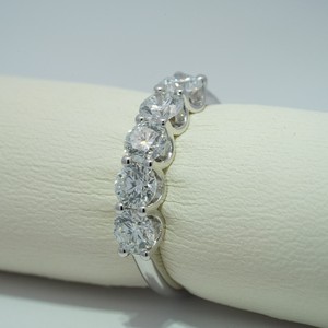 Anillo de Diamantes Starsgem, Joyería con Cinco Diamantes Cultivados en Laboratorio, Anillo de Boda Unisex de Oro de 10K - Product Image 2