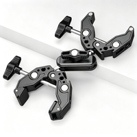 Pince double multifonction avec bras articulé pour fixation de moniteur, flash, micro sur support d'éclairage ou barre transversale