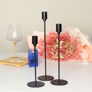 Chandelier haut en métal noir 3 pièces, bougeoir pour décoration de table de mariage - Product Image 2