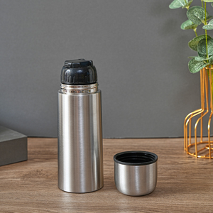 Chất lượng cao <span class=keywords><strong>350ml</strong></span> thép không gỉ chân không <span class=keywords><strong>Flask</strong></span> đôi tường cách điện màu bạc Bullet Shaped <span class=keywords><strong>Thermos</strong></span> chai nước với nắp - Product Image 2