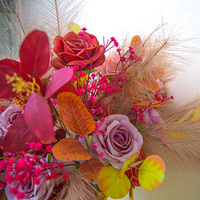 Fleur artificielle d'herbe de la pampa bordeaux, rose rose et violette, centre de table de mariage