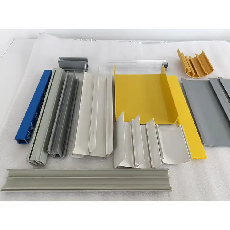 Material de construcción de plástico OEM perfiles Upvc Pvc/Abs/Pc Perfil de plástico fino extruido perfil plano PVC extruido Profil Plat pvc