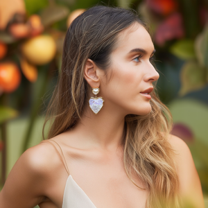 Pendientes de Moda con Forma de Corazón, Chapados en Oro, Acero Inoxidable 316L, Resistentes y Sostenibles, con Detalle de Perla - Product Image 3