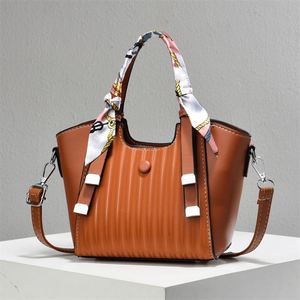 Sac à bandoulière élégant en cuir PU pour femme avec foulard – Grande Vente - Product Image 1