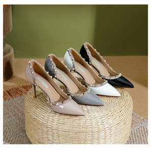 Chaussures de mariée de luxe en cuir verni nude pour femme, collection Printemps-Été 2025, talons hauts sexy à bout pointu, style stiletto, avec rivets latéraux, en PU, pour l'automne - Product Image 6