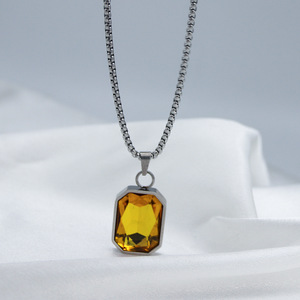 Collar con Colgante de Moda, Geométrico, con Incrustaciones de Diamantes de Imitación Amarillos, Cadena Plateada, Joyería para Hombre para Fiestas - Product Image 4