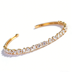 <span class=keywords><strong>Bracciale</strong></span> Tennis in Oro 18K <span class=keywords><strong>con</strong></span> Diamanti Taglio <span class=keywords><strong>Smeraldo</strong></span> da Laboratorio, Gioielli di Tendenza per Matrimoni o Feste Regalo - Product Image 4