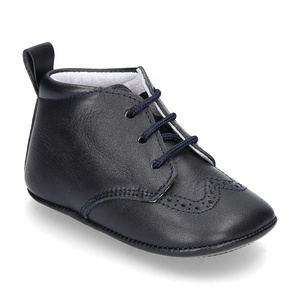 <span class=keywords><strong>Botas</strong></span> de bebé de cuero genuino con logo personalizado, bonitos colores, suela suave elegante para niños y niñas - Product Image 4