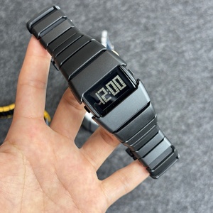 นาฬิกาข้อมือผู้ชายทรงเหลี่ยมสไตล์เรโทร ดีไซน์เฉพาะกลุ่ม Y2K มิลเลนเนียม หน้าปัดดิจิตอลแบบบล็อก  วัสดุพลาสติก ABS นาฬิกาอิเล็กทรอนิกส์สำหรับผู้ชาย - Product Image 2