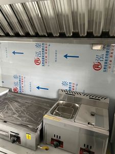 Food Truck Gelateria con Congelatore, Furgone Mobile per Dessert in Vendita in Europa e USA - Product Image 6