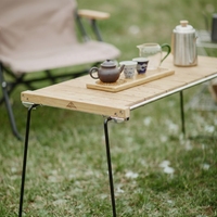 Table de camping pliable multifonctionnelle en teck birman Areffa avec structure en fer, pour le glamping et les repas en plein air
