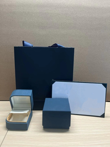 Cajas de Joyería Cuadradas de Cuero Azul con Cierre de Tapa Abatible, Impresión de Logotipo Personalizado para Collares y Pendientes, Caja Protectora para Joyería Fina - Product Image 5