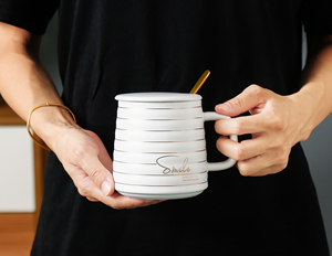 Tasse à thé en céramique de style luxueux et créatif pour la maison, 16 oz, tasse à expresso, tasse à café personnalisée avec couvercle et cuillère dorée - Product Image 5