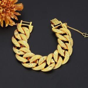 Pulsera de Cadena Cubana JXX Personalizada con Baño de Oro de 24K, Pulseras o Brazaletes de Latón Estilo Hip-Hop al por Mayor - Product Image 5