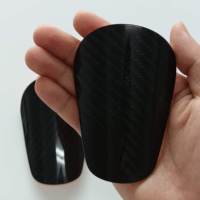 Impression personnalisée 10*6 cm Super Léger Adolescent En Fiber De Carbone Football Protège-tibias Enfants Football Formation Shinpad avec Mousse Souple