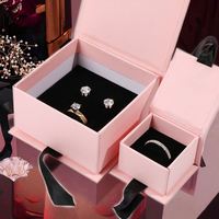 Nouveau blanc flanelle anneau boucles d'oreilles collier bijoux emballage boîte rigide carton cadeau boîte avec rabat en plastique caractéristique