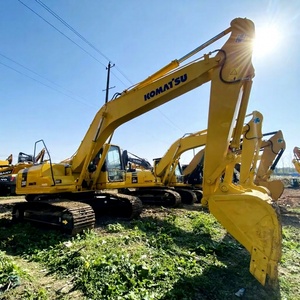 บริการหลังการขายสำหรับโครงการโครงสร้างพื้นฐาน รถขุดไฮดรอลิกแบบตีนตะขาบมือสอง โคมัตสึ PC200 ขนาด 20 ตัน พร้อมหัวขุดหลัง - Product Image 1