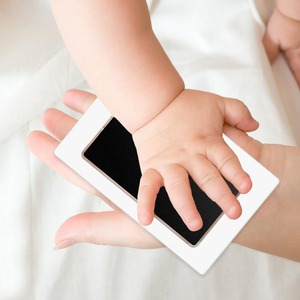 <span class=keywords><strong>Kit</strong></span> d'empreintes de mains et de pieds pour bébé, tampons sans encre non toxiques et sûrs pour nouveau-né, patte d'animal familier, souvenirs, cadeaux - Product Image 1