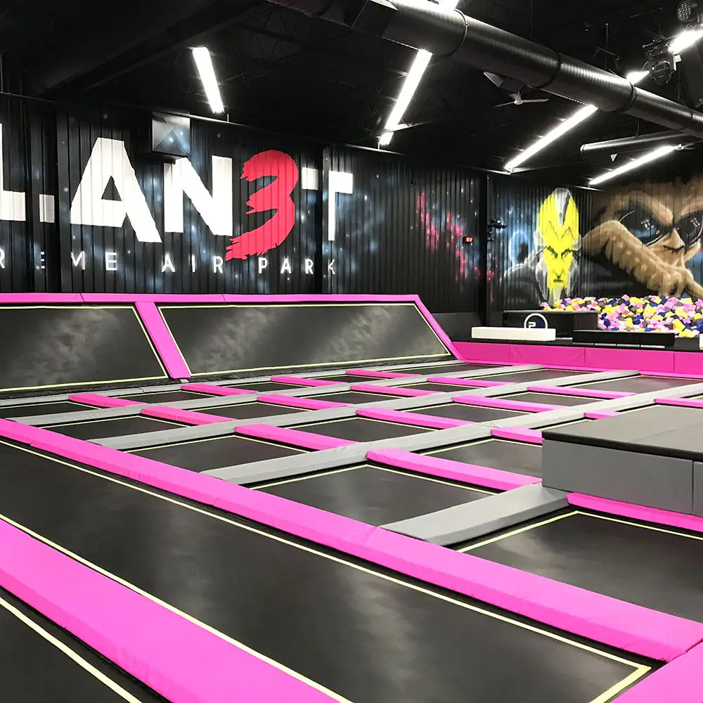 Bestes 2024 neues kundenspezifisches Design Sprung-Stadtparks kommerzieller Indoor-Trampolinengarten Kinder Trampolinplatz für Kinder und Erwachsene