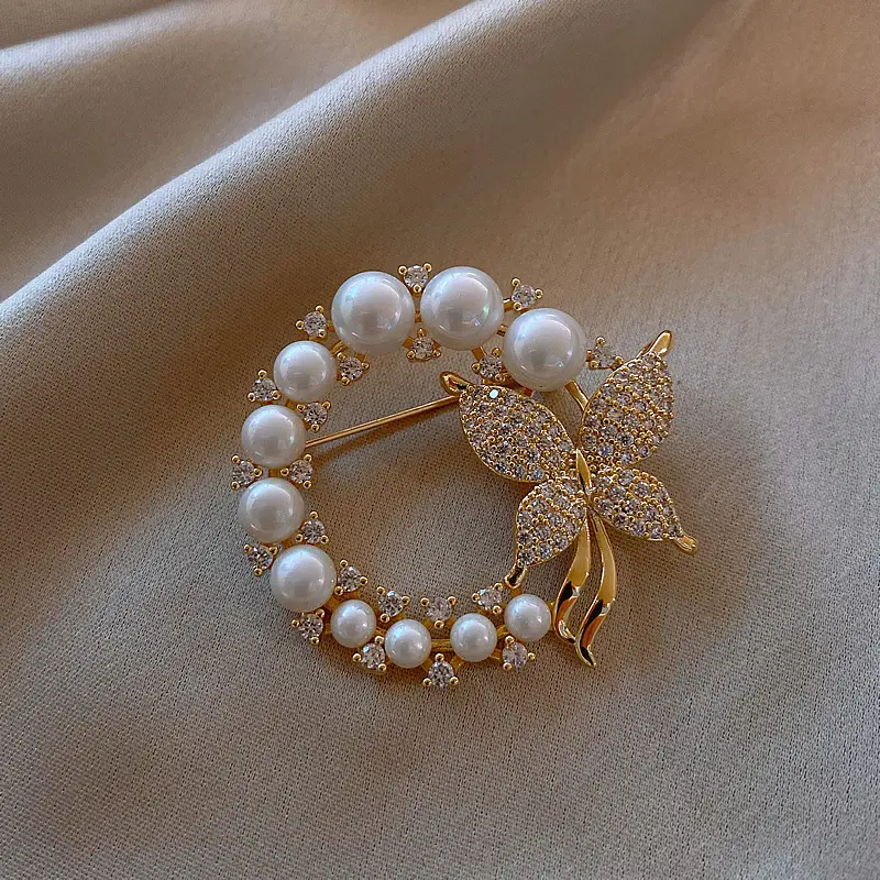 2024 neue niedliche Schmetterlingsbrühe hochwertige Buckel Kleidung Accessories Diamant Perle Dame-Brühe