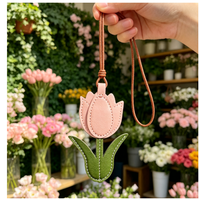 Breloque de sac en cuir rose fait main en forme de tulipe, pendentif pour sac à main femme, porte-clés fleur de printemps, cadeau