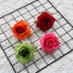 ดอกกุหลาบผ้าไหมประดิษฐ์สำหรับงานแต่งงาน ตกแต่งอย่างนุ่มนวล สไตล์คลาสสิก จัดดอกไม้ กล่องของขวัญ ราคาขายส่งจากโรงงาน - Product Image 1