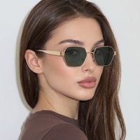 Lunettes de soleil élégantes de style coréen, simples et polyvalentes, protection UV400, monture complète, tendance influenceurs, personnalisées