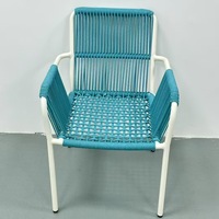 Meubles d'extérieur en aluminium durables, légers et au design minimaliste pour hôtels et parcs, ensemble de table à manger pour le jardin