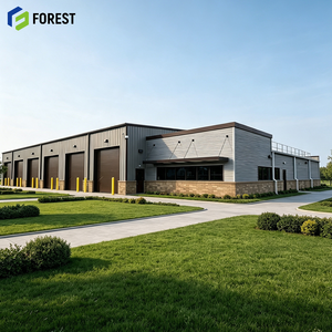 Grand entrepôt commercial à structure métallique à travée libre, modulaire, robuste, pour la distribution de marchandises industrielles - Product Image 1