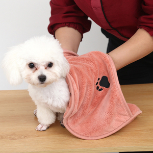 Serviette pour animaux <span class=keywords><strong>de</strong></span> compagnie en <span class=keywords><strong>velours</strong></span> corail super absorbante avec broderie patte, 27x67cm, chiffons <span class=keywords><strong>de</strong></span> nettoyage à séchage rapide pour chiens et chats - Product Image 2