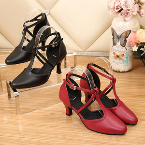 Nouvelles chaussures <span class=keywords><strong>de</strong></span> <span class=keywords><strong>danse</strong></span> <span class=keywords><strong>latine</strong></span> <span class=keywords><strong>de</strong></span> salle <span class=keywords><strong>de</strong></span> bal à semelle souple professionnelle à bout fermé taille 34-43 pour femmes - Product Image 4