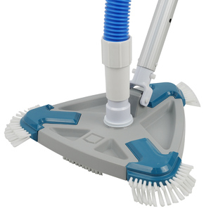 Tête d'aspirateur triangulaire de <span class=keywords><strong>piscine</strong></span> Tête d'aspirateur flexible avec raccord de <span class=keywords><strong>tuyau</strong></span> pivotant <span class=keywords><strong>pour</strong></span> <span class=keywords><strong>piscine</strong></span> <span class=keywords><strong>hors</strong></span> <span class=keywords><strong>sol</strong></span> - Product Image 3