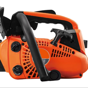 Tronçonneuse industrielle HYDROPLUS INTERNATIONAL, 62cc, guide-chaîne de 22 pouces, 2800W, 2 temps, refroidissement par air, alimentée à l'essence - Product Image 1