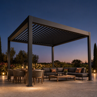Pergola motorisée en aluminium pour terrasse extérieure, jardin ou bord de piscine, avec structure de toit à lames orientables et imperméables