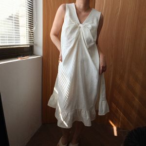 批发女式夏装百褶棉亚麻连衣裙v领无袖长亚麻连衣裙女式休闲 - Product Image 4