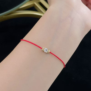 Bracelet fin minimaliste en cristal scintillant, cordon rouge réglable, perles rondes, or jaune 18 carats, diamant <span class=keywords><strong>de</strong></span> laboratoire, vente en gros pour femmes - Product Image 3