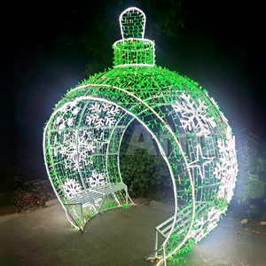 Décoration lumineuse d'arche de Noël extérieure avec motif flocon de neige, motif LED vert et blanc pour affichage festif - Product Image 1