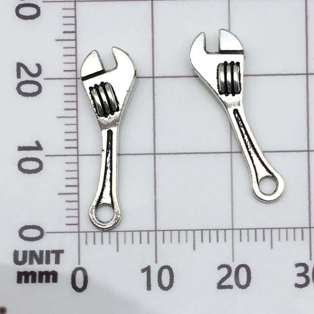 1 clé à outils en argent antique - 0,8g - 7*24mm - 5274