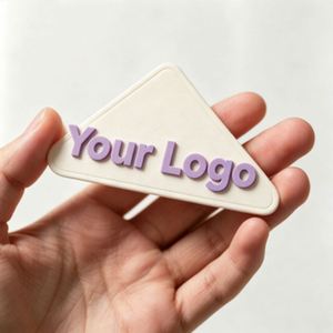 Etiquetas de Silicona Ecológicas Premium con Logotipo, Etiquetas Personalizadas de Alta Adhesión para Ropa y Bolsas - Product Image 5