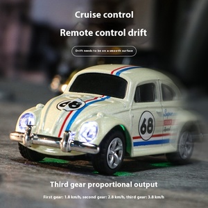 Mini Coche RC a Escala 1:64, Mini Coche de Juguete de Aleación Tipo Beetle, Control Remoto Inalámbrico por Teléfono Móvil, Modelo de Coche Retro con Control Remoto - Product Image 2