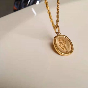 สร้อยคอแฟชั่นใหม่ ชุบทอง 18k สแตนเลสสตีล ลายดอกทานตะวัน พร้อมเชือกถัก - Product Image 3