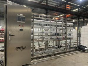 Système d'eau industriel 1000LPH RO/<span class=keywords><strong>DI</strong></span> avec moteur PLC de récipient à pression de pompe 220V-Garantie 1 an Unité d'eau ultra-pure - Product Image 3