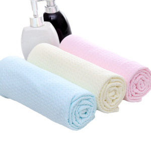 Serviette de plage rectangulaire en coton double couche jacquard à carreaux 70x140 cm, absorbante, pour la natation, la douche et le bain - Product Image 5