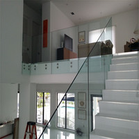 Terrasse en verre balustrade en verre balustrade avec côté de main courante en acier