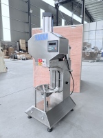 Automatische groene kokosnootschilmachine met elektrische motor voor gebruik in fruitverwerkingsbedrijven
