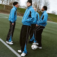 Setelan Olahraga Lari Pria Bahan Nylon dengan Hoodie, Pakaian Aktif Musim Dingin Poliester Tahan Air, Setelan Reflektif Spandex Khusus untuk Pria