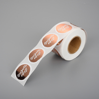 Rouleau d'étiquettes en feuille d'or imprimées avec logo personnalisé Autocollants holographiques imperméables en papier adhésif