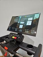 Cinta de Correr Comercial con Pantalla Curva de 32 Pulgadas, Directo de Fábrica 2026, con Función de Duplicación de Pantalla para Gimnasios