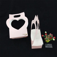 Panier à fleurs en papier kraft/carton personnalisé de haute qualité en forme de cœur, boîte cadeau pour fleurs, emballage pour fleurs
