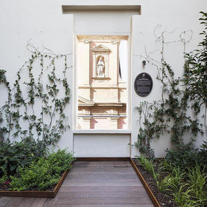 Espejo de Tocador de Hotel Boutique de Lujo con Iluminación LED, Brillo Ajustable y Reflejo Nítido - Product Image 4